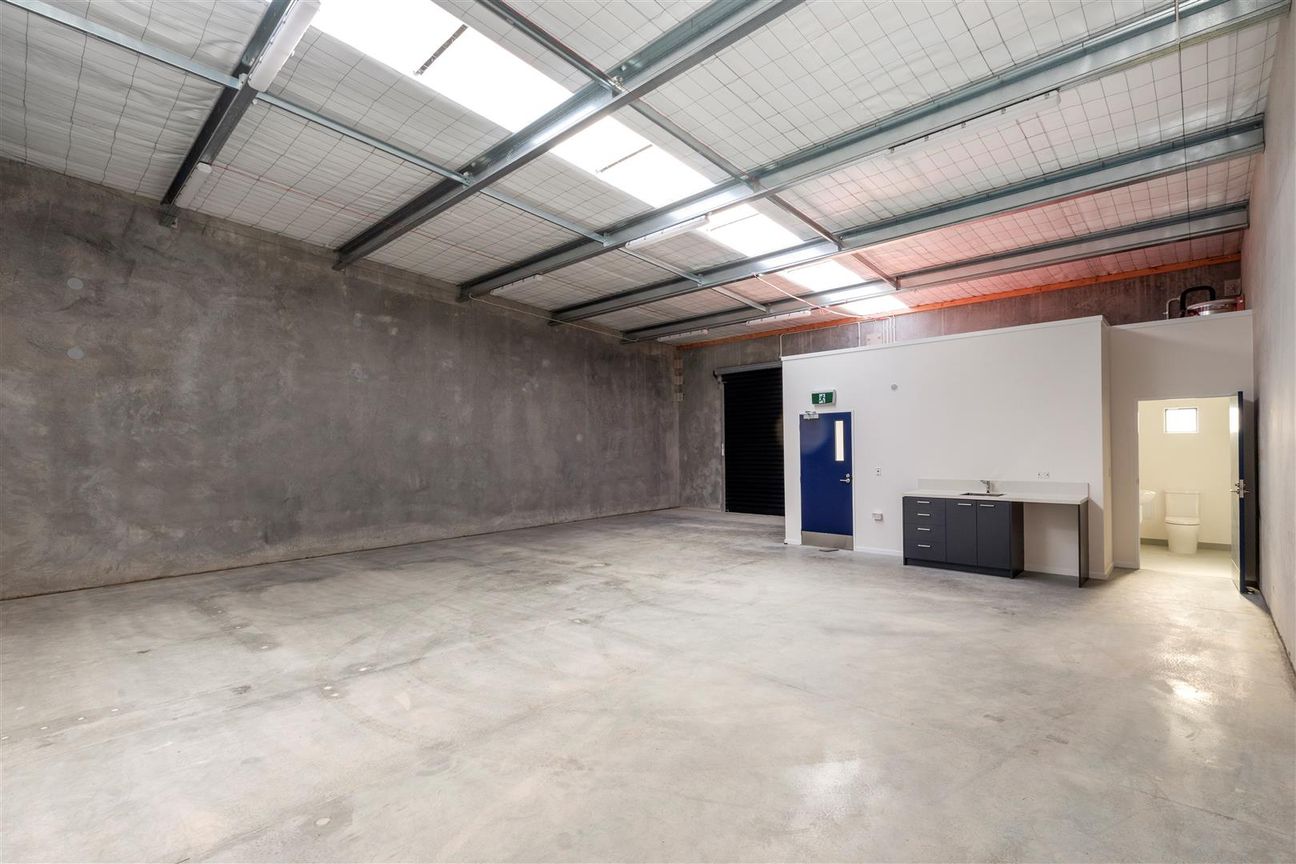 New Industrial Units-Get in Quick - Aanzicht 5