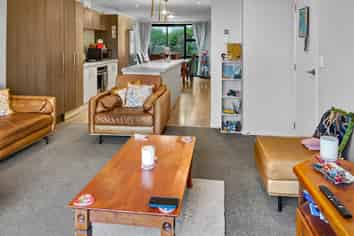 7 Seafarer Cres, Stanmore Bay