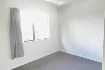 B/8B Maplesden drive, Clendon Park