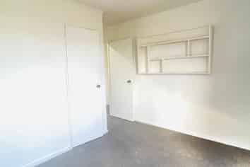 B/8B Maplesden drive, Clendon Park