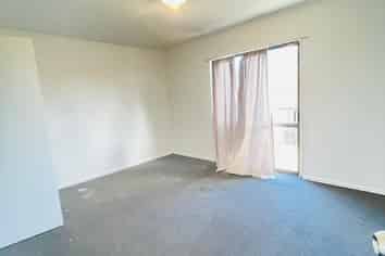 B/8B Maplesden drive, Clendon Park