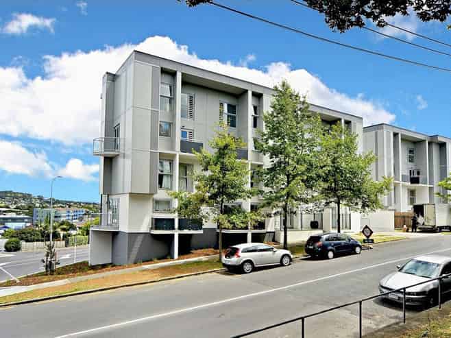 8/595 New North Road, Kingsland