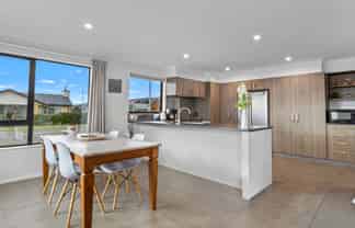 28 Catalina Crescent, Burleigh