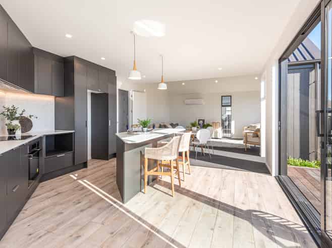 2/1 Hebe Lane, Northwood