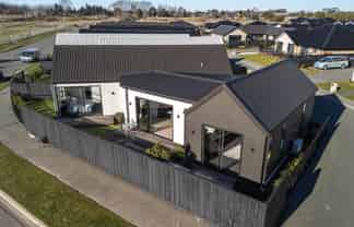 2/1 Hebe Lane, Northwood