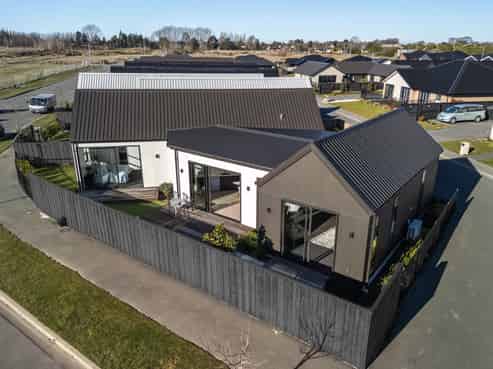2/1 Hebe Lane, Northwood