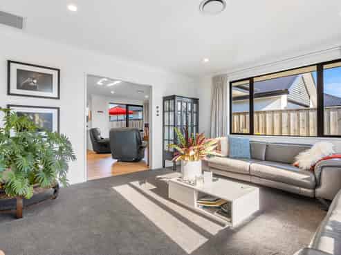 24 Miskell Street, Pegasus