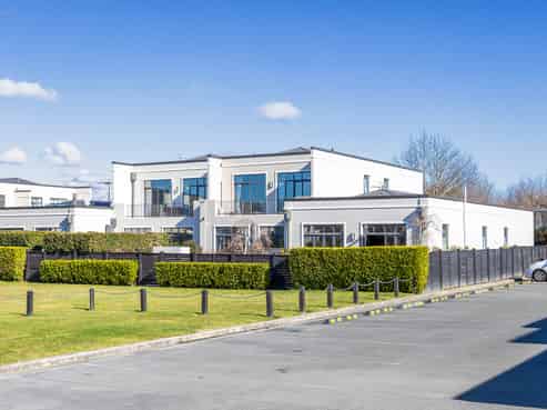 58 Country Club Terrace, Northwood