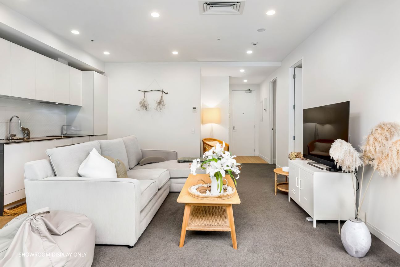 Ideal Investment - Prime Newmarket Location! – další