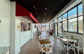Retail for lease - suited for cafe/restaurant