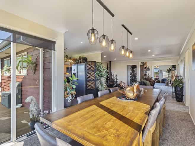 615 Wortley Road, Inglewood