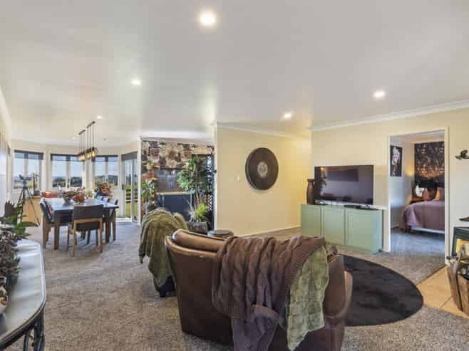 615 Wortley Road, Inglewood