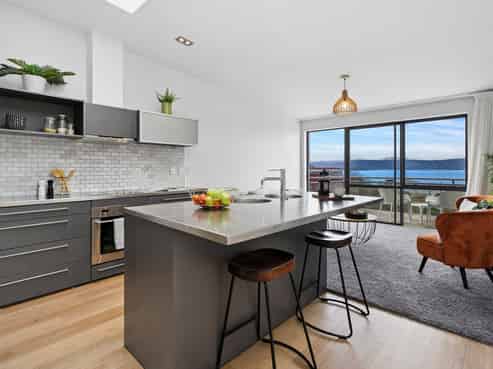 23/2 Onslow Road, Khandallah