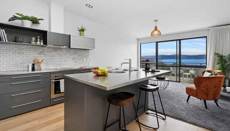 23/2 Onslow Road, Khandallah