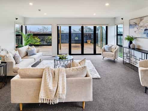 49 Sunstone Crescent, Brown Owl
