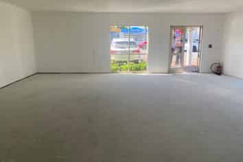 Red Beach Retail – ex Domino’s pizza