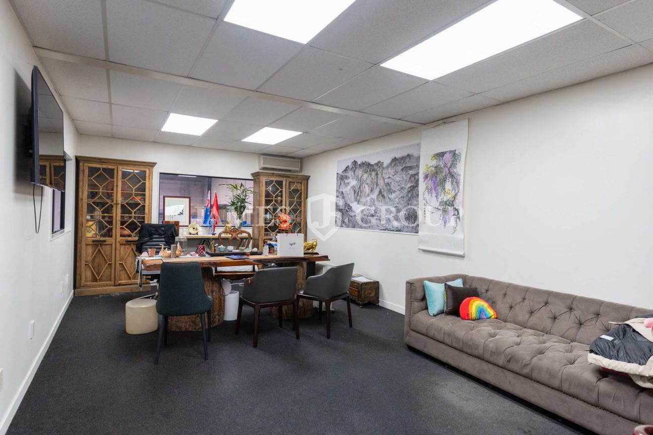 CENTRAL PARK DRIVE | SHOWROOM + PARKING - Vaade 5
