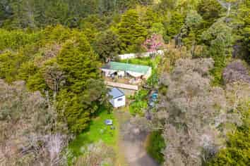 669 Honeymoon Valley Road, Peria