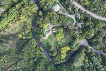 669 Honeymoon Valley Road, Peria