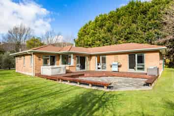 50F Katherine Mansfield Drive, Whitemans Valley