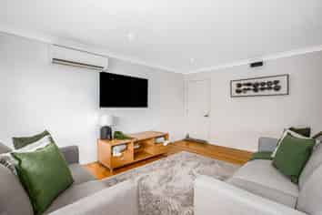 50F Katherine Mansfield Drive, Whitemans Valley