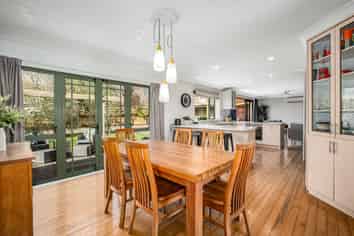 50F Katherine Mansfield Drive, Whitemans Valley