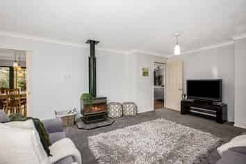 50F Katherine Mansfield Drive, Whitemans Valley