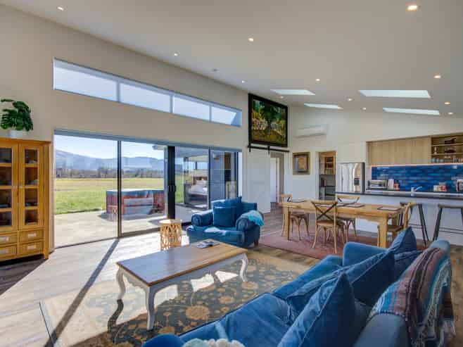 1096 Woodstock Road, Oxford