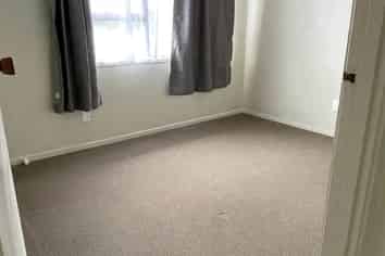 1/20 Landsdale Place, Massey