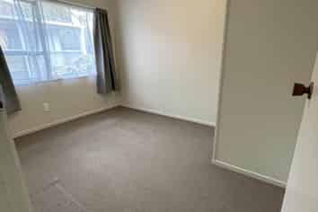 1/20 Landsdale Place, Massey