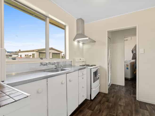 4 Roslyn Road, LEVIN