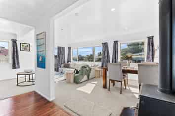 6 Clearmont Crescent, Blagdon