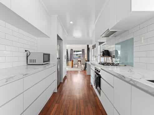 6 Clearmont Crescent, Blagdon