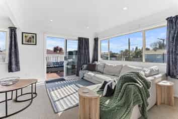 6 Clearmont Crescent, Blagdon