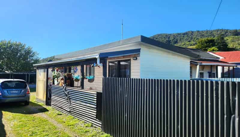 11 Thompson Street, Greymouth