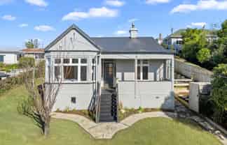 8 Kevin Street, Mornington