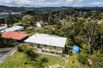 95 Anzac Road, Morningside