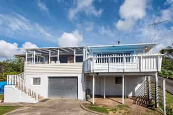 95 Anzac Road, Morningside