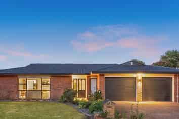 12 Carlinka Place, Conifer Grove