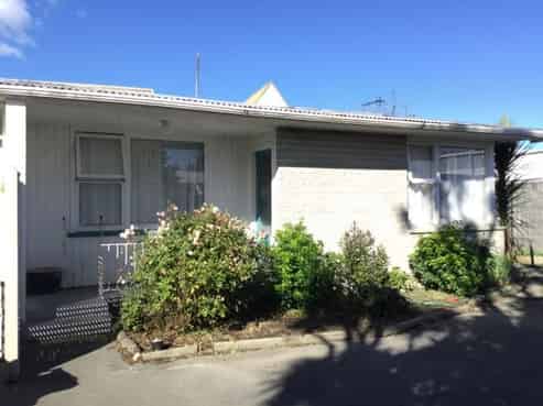 4/49 Brockworth Place, Riccarton