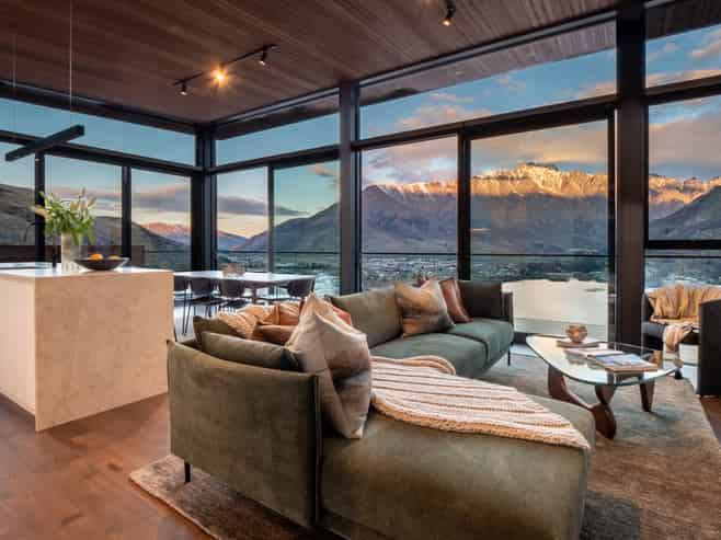 8 McGregor Lane, Queenstown Central