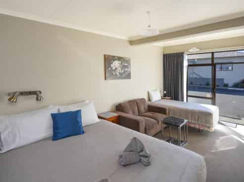 George St Dunedin 16 Unit Motel plus 3-4 Bed Home