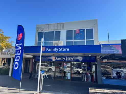 Nice and bright Taradale office