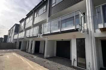 2A Cambridge Road , Manurewa