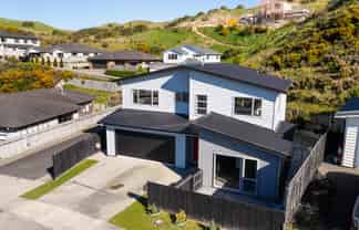 25 Bickerton Rise, Churton Park