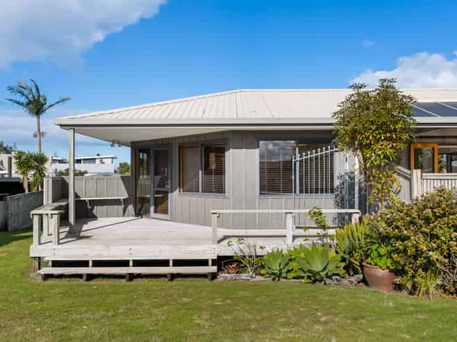 102 Leighton Road, Whangamata