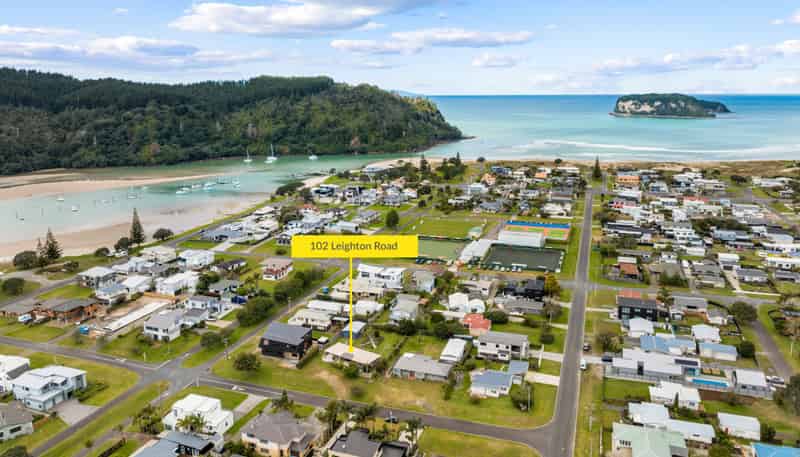 102 Leighton Road, Whangamata