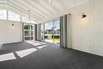 22 Wallace Rd, Mangere Bridge