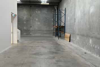 Modern Industrial Unit 