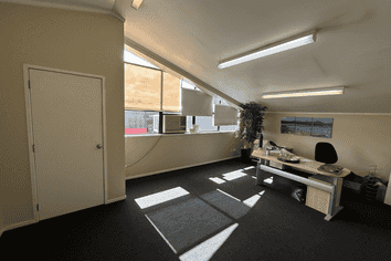 Motivated Vendor – Quality Space - Lease or Buy!